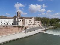 Blick auf die Tiberinsel in Rom