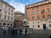 Blick zum Pantheon mit Obelisk getragen vom Elefant