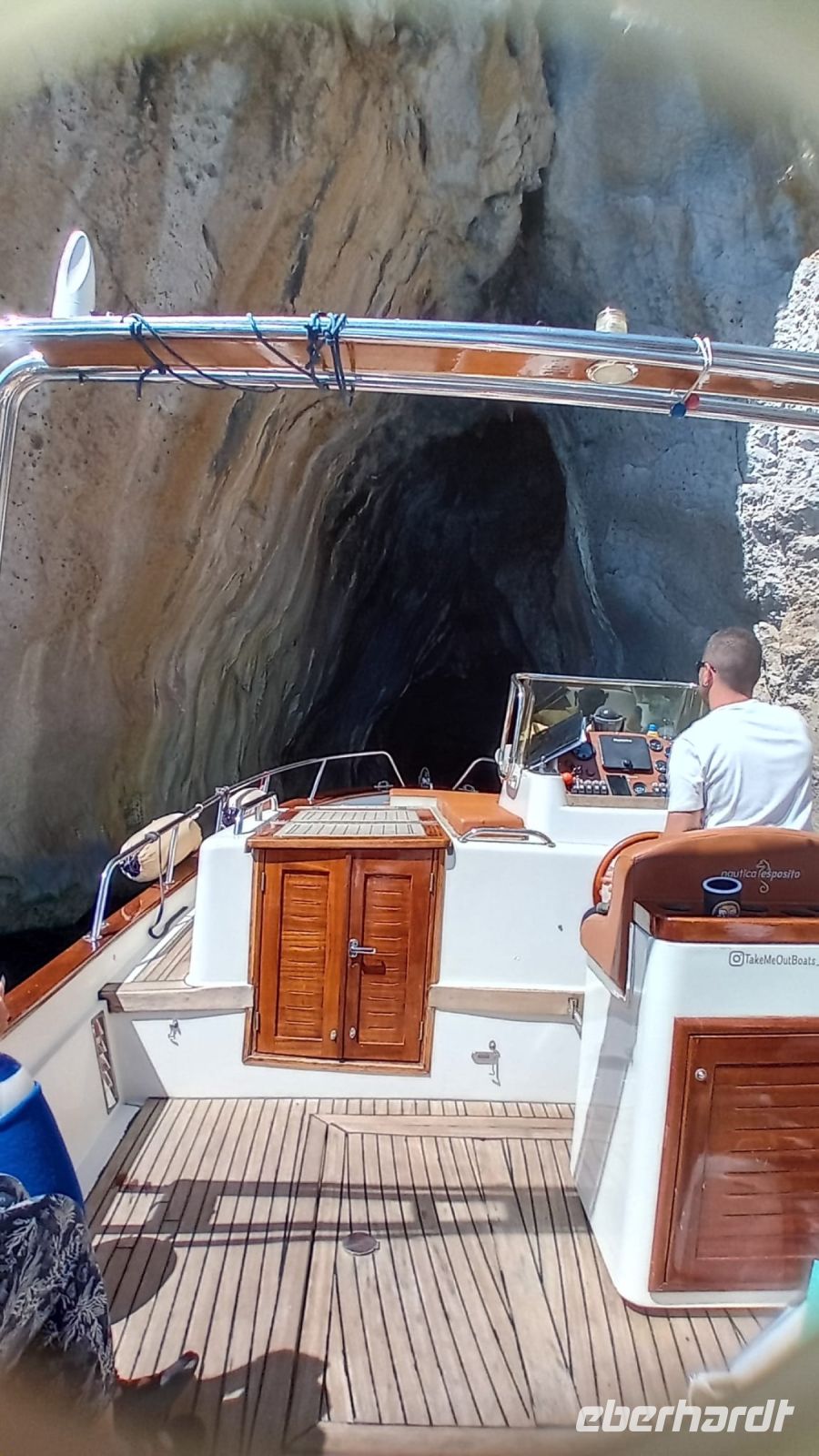 Bootstour Einfahrt in die Grotta Bianca