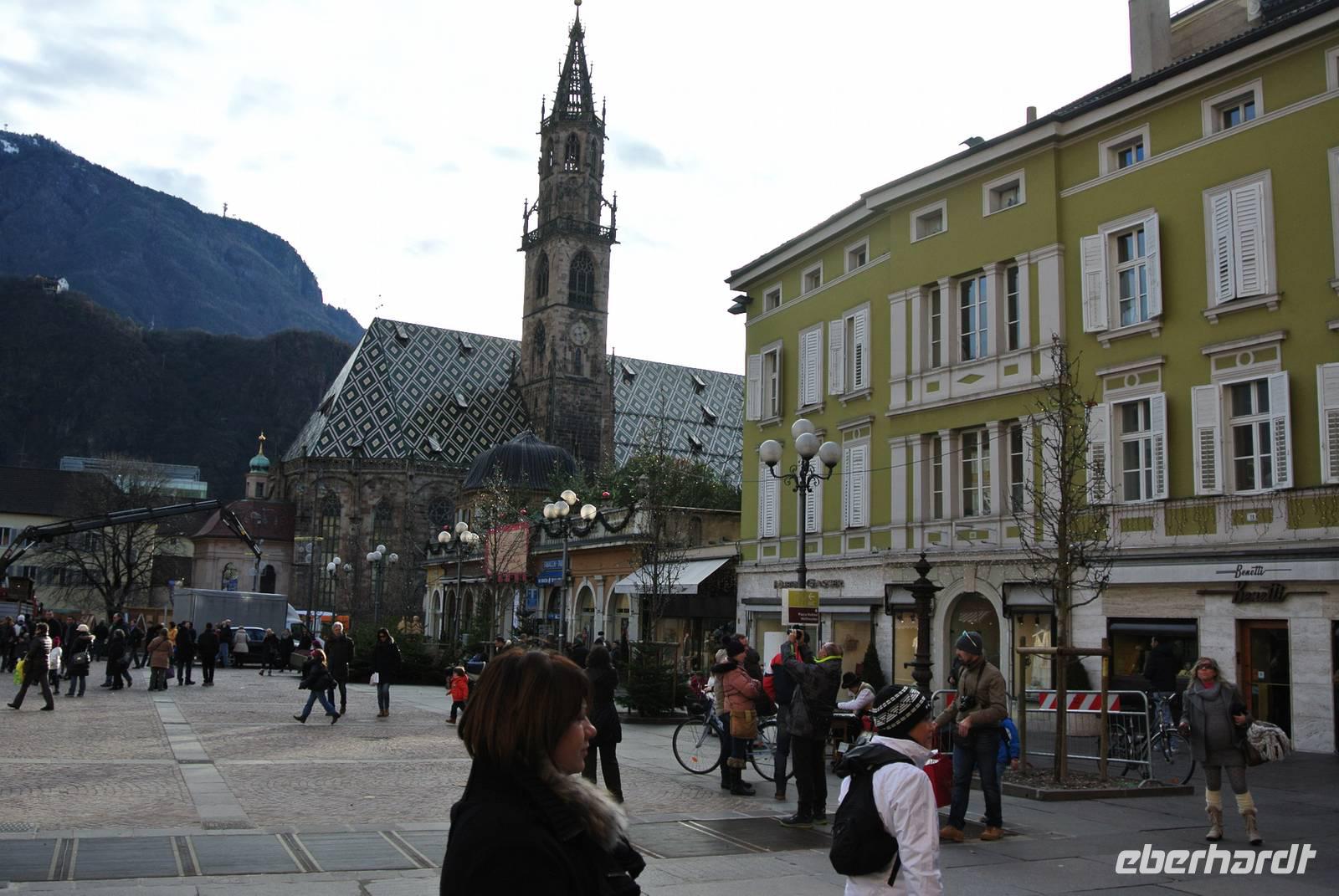 Bozen Waltherplatz mit Dom