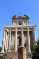 Der Tempel  des Antoninus Pius und seiner Frau Faustina 