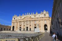Die Piazza S. Petro am frühen Morgen