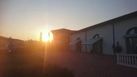 Die Sonne geht am ersten Abend unter