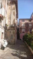 Enge Gasse in Piran, Slowenien
