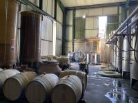 In der Weinkellerei