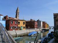 Insel Burano mit dem schiefen Turm