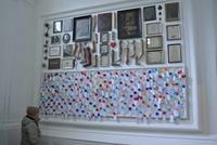 Kloster Müstair (UNESCO Weltkulturerbe) Fürbittenwand in der Kircher St. Hohann