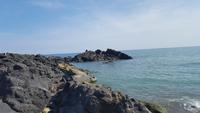 Lavaströme am Meer in Naxos
