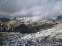 Nach der Rast an der Drei-Zinnen-Hütte 
