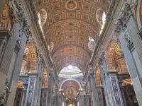 Petersdom innen Rom