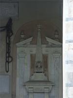 Pisa, Camposanto_Hafenkette, von Genua geschenkt