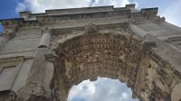 Relief unter dem Triumphbogen des Titus