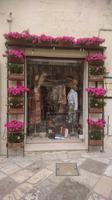 So kann man ein Schaufenster auch dekorieren