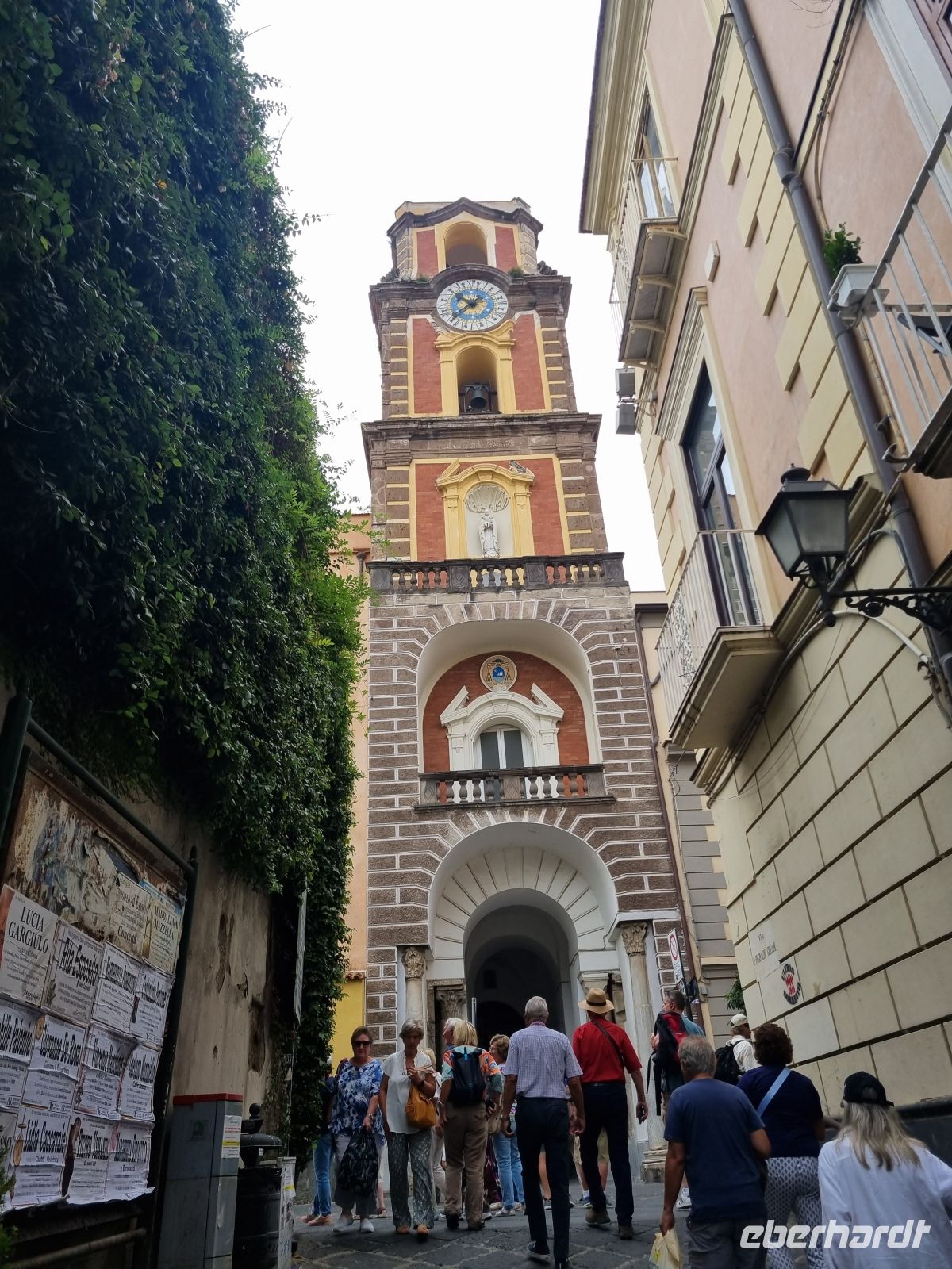 Sorrent (Altstadt - Glockenturm der Kathedrale des Heiligen Philipp und Jakob)