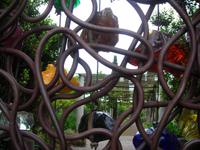 Steinschmuck im Tor