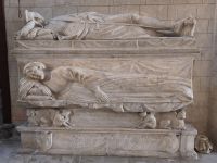 Tropea Kathedrale. Sarkophag (Antonello Gancini)