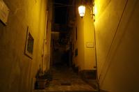 Unsere dunkle Gasse