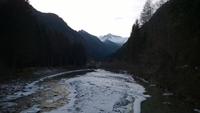 Vereister Fluss
