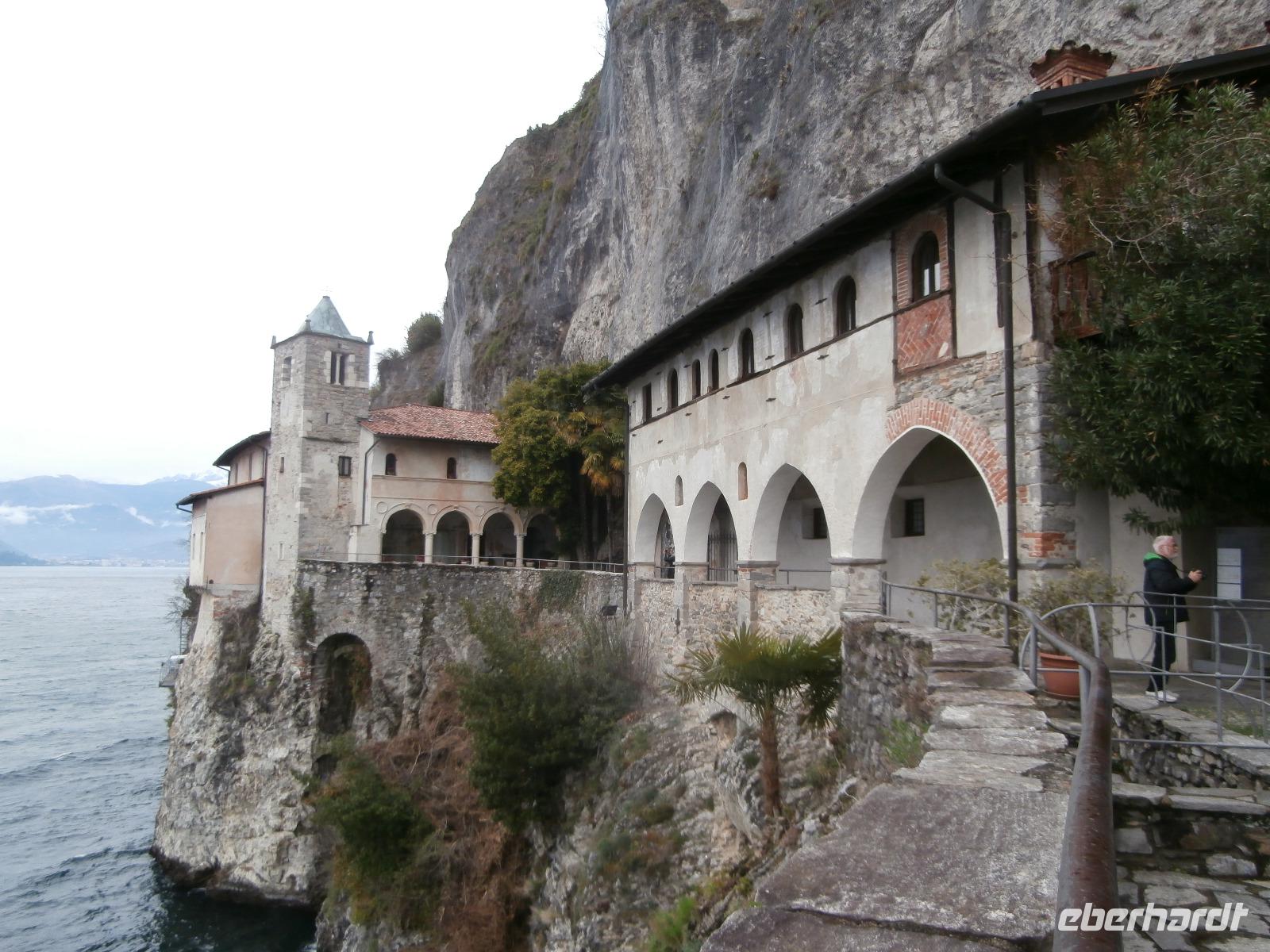 Wallfahrtskloster Santa Caterina del Sasso