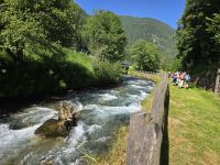 Wanderung entlang des Wildbaches Rabbies im Herzen des Nationalparks Stilfserjoch in den Dolomiten
