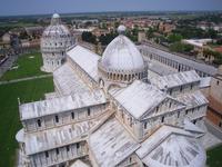 auf dem Schiefen Turm von Pisa