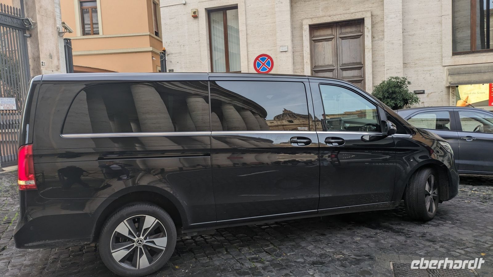 mit VANs zum Petersplatz