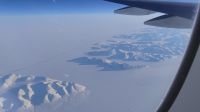 über Grönland (die schwarze Linie ist wahrscheinlich die Nordwestpassage)