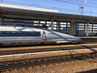 Weiterfahrt mit Shinkansen SAKURA 563 von Himeji nach Hiroshima
