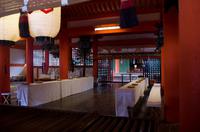 Gemeinsame Besichtigung des Itsukushima-Schreins