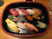 Sushi-Abendessen in Tokyo