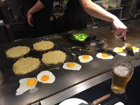 Okonomiyaki-Abendessen in Hiroshima