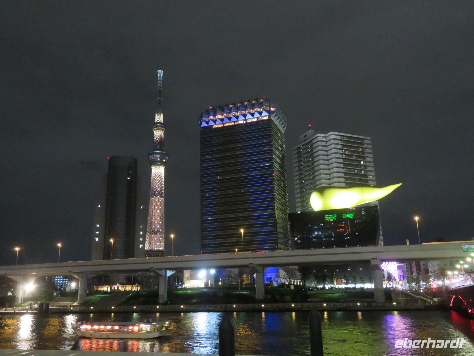 Skytree am Abend
