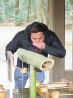 Keishi beim Säuberungsritual