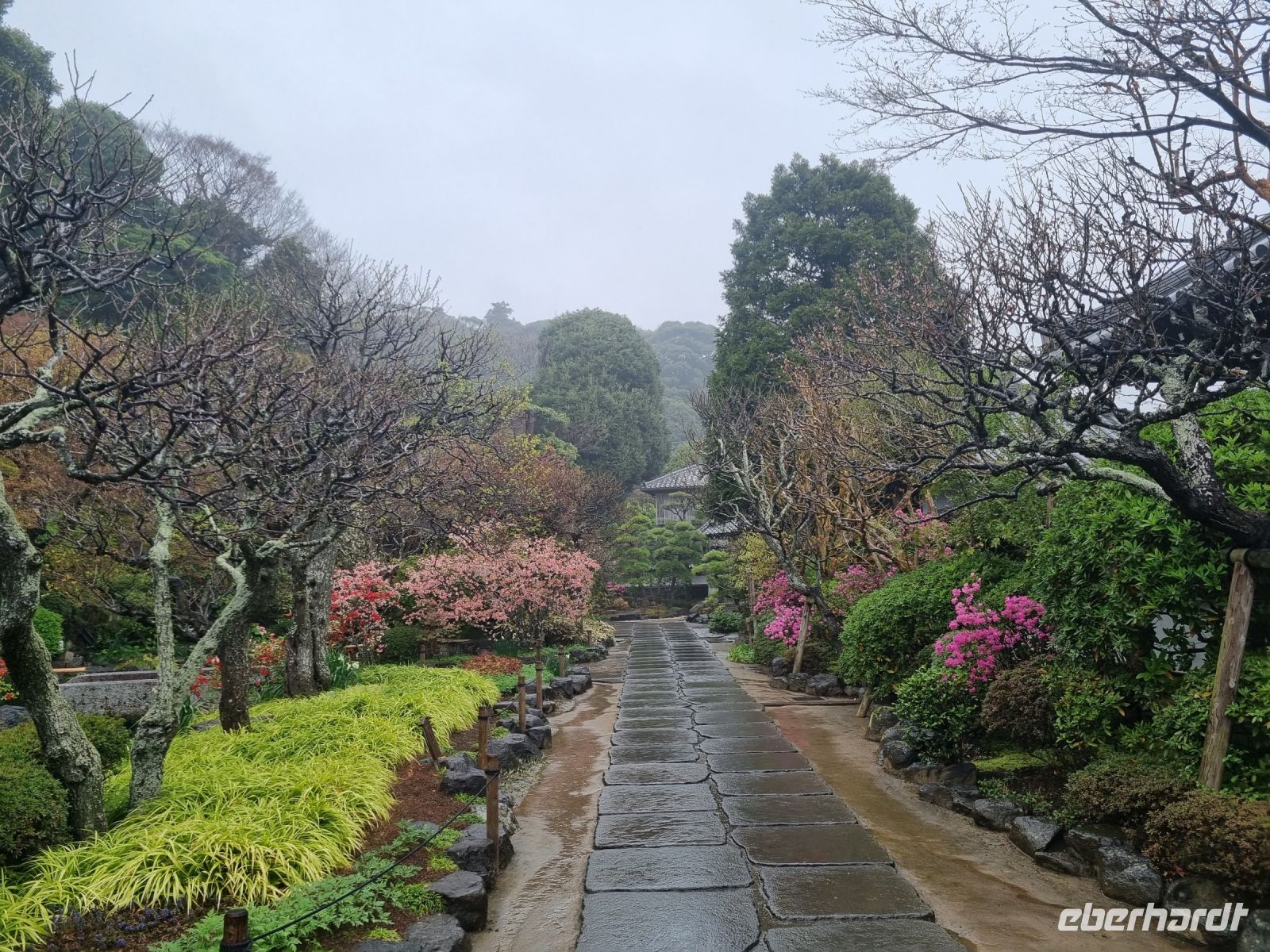 Kamakura - Parkanlage unterhalb des Hasedera-Tempels
