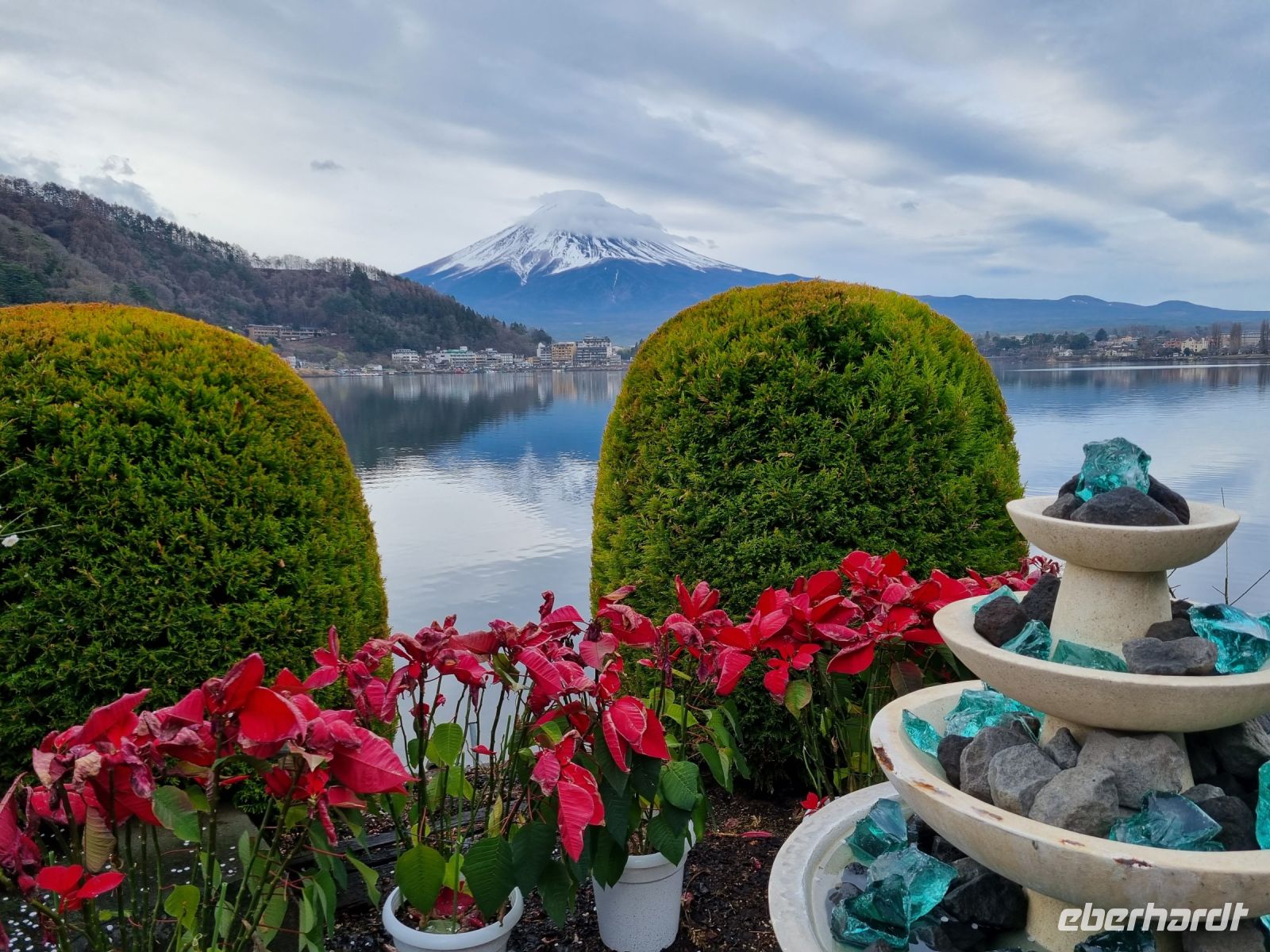 Kawaguchiko - Ausblick vom Kawaguchi-See auf Fujisan