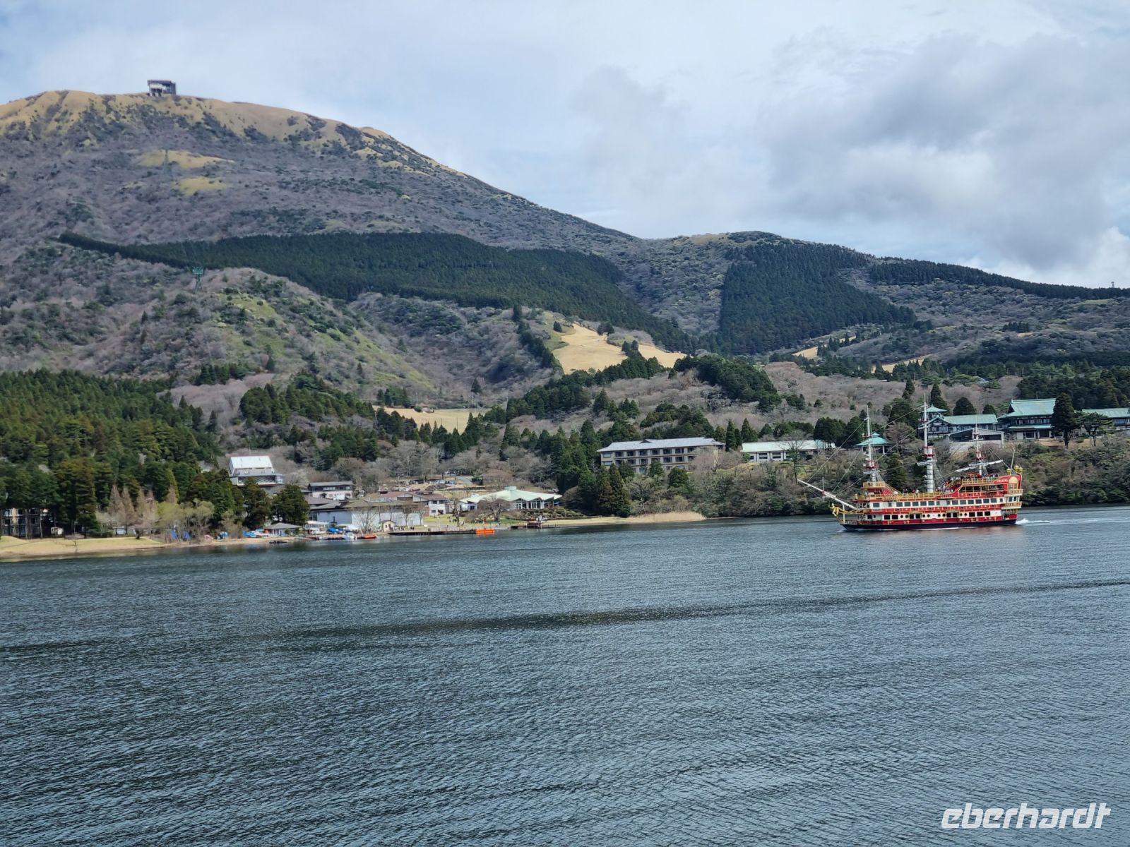 Hakone - Bootsfahrt auf dem Ashi-See