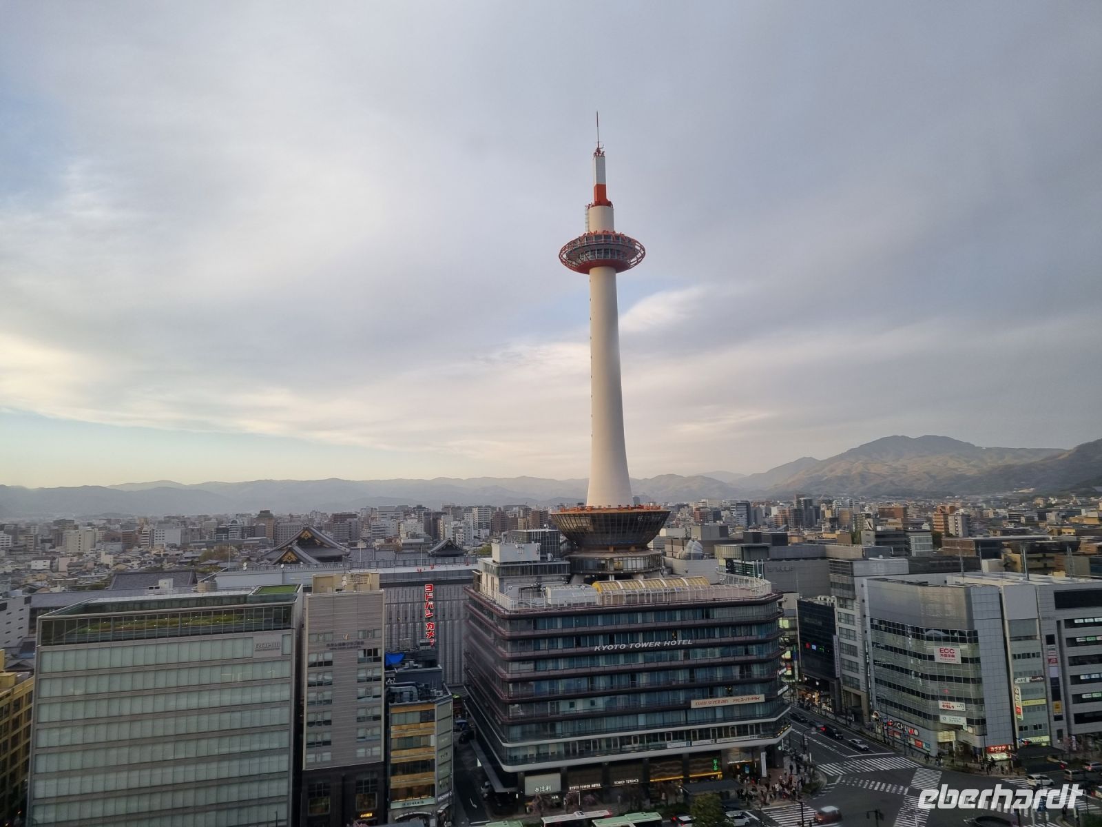 Kyoto - Bahnhof (Ausblick auf die Stadt)