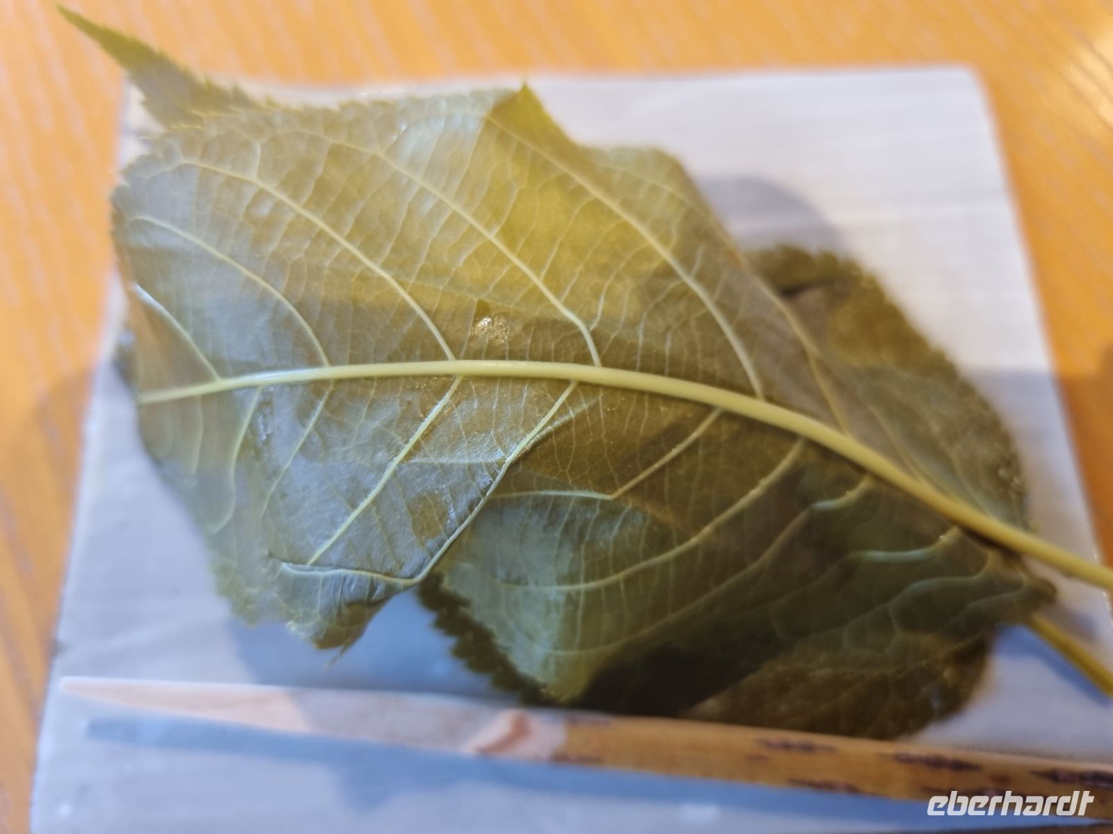 Kyoto - Japanische Teezeremonie (Süßigkeit Sakuramochi) 