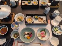 104. Traditionelles Abendessen im Ryokan