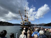 Bootsfahrt auf dem Ashi See