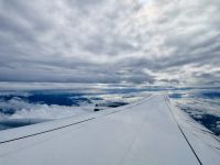 Tag 1 - Über den Wolken in Richtung Japan