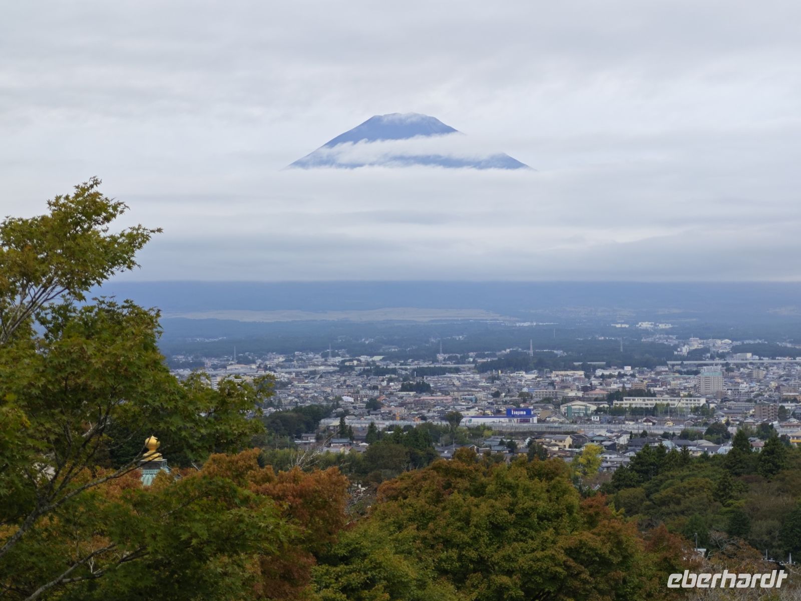 Friedenspark Gotemba mit Blick auf Fuji