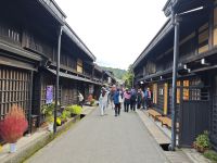 Spaziergang durch Takayama