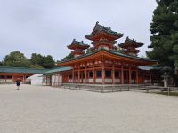 Heian-Schrein in Kyoto mit Gartenanlage