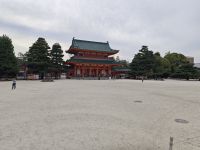 Heian-Schrein in Kyoto mit Gartenanlage
