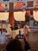 Hochzeitszermonie im Shinto- Schrein von Itsukushima auf der Insel Miyajima