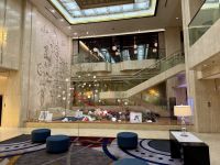 2. Tag: Ankunft in Tokio – Hotellobby im Metropolitan Ikebukuro