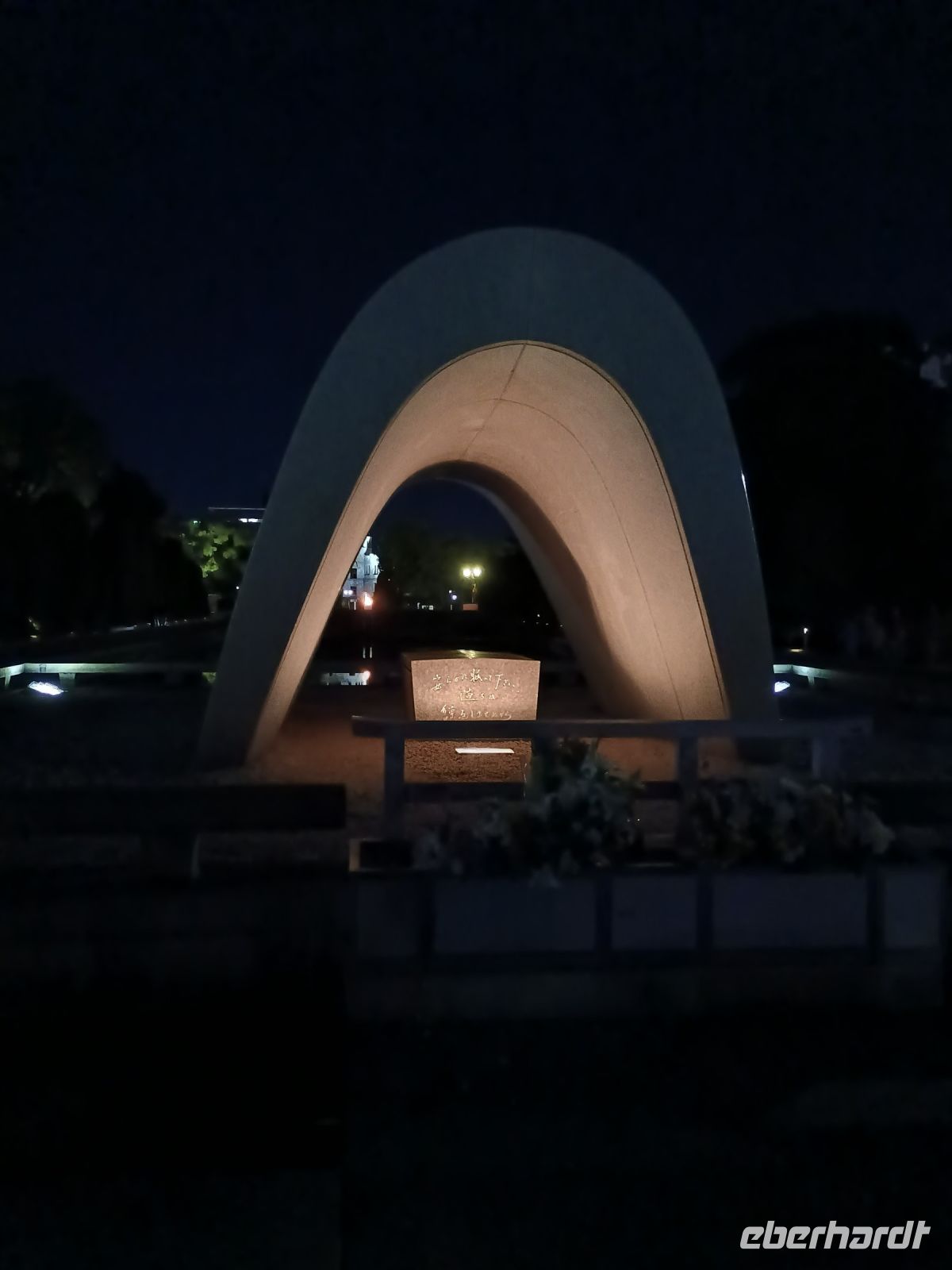 Friedenspark bei Nacht 