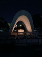 Friedenspark bei Nacht 