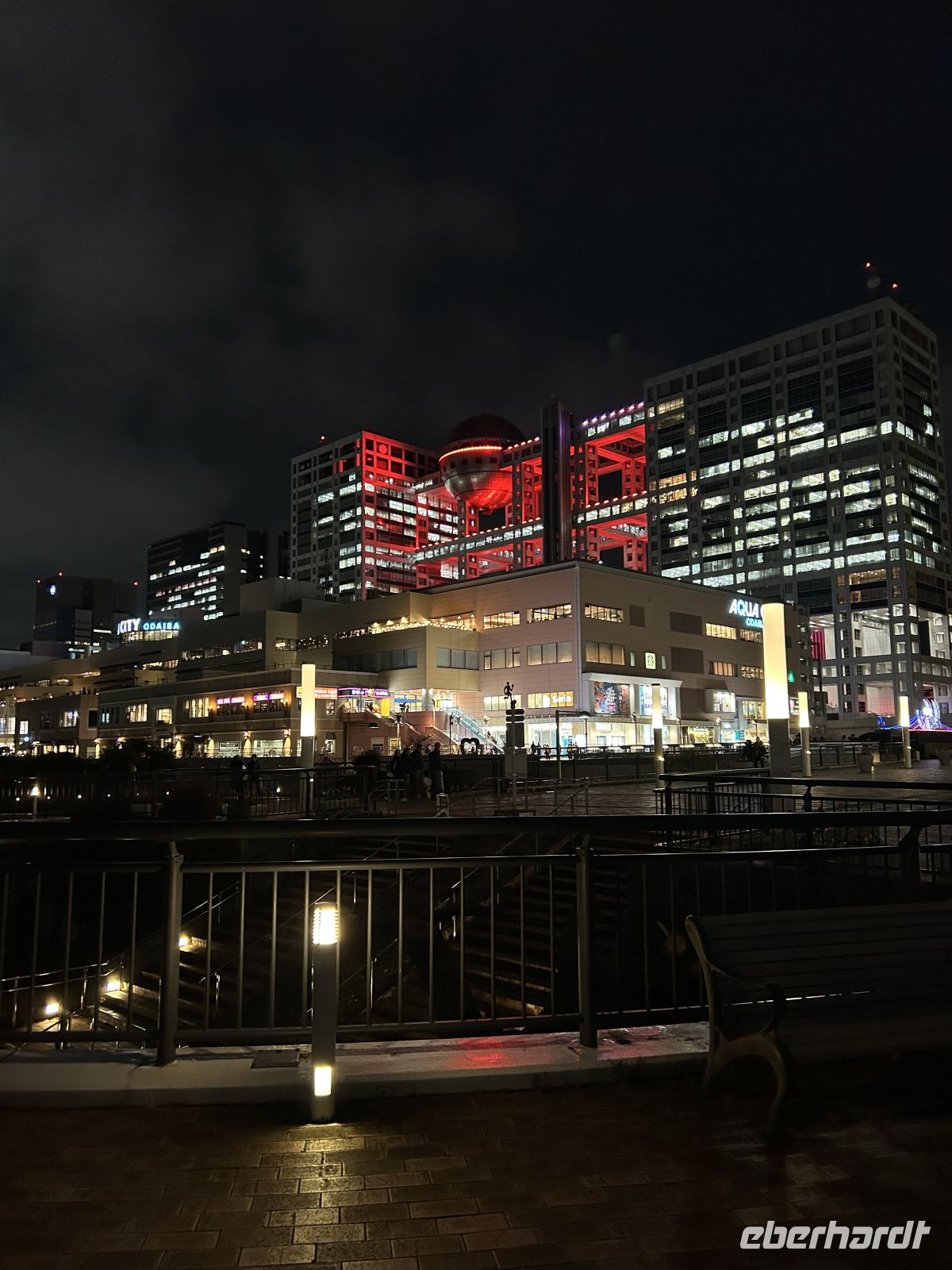 Odaiba Aqua City &ndash; &copy;  (Eberhardt TRAVEL)
